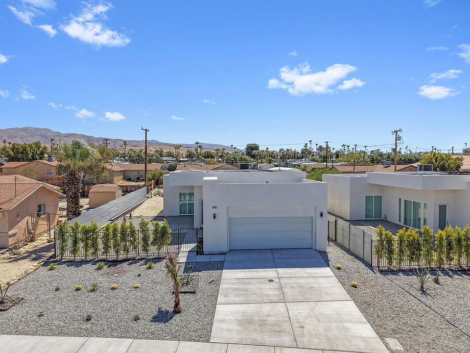 1st image of 15464 Avenida Rambla