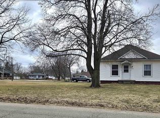 1272 S Main St, Canton, IL 61520