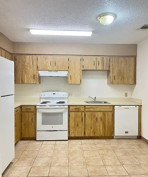 1199 Pine St — Photo 6
