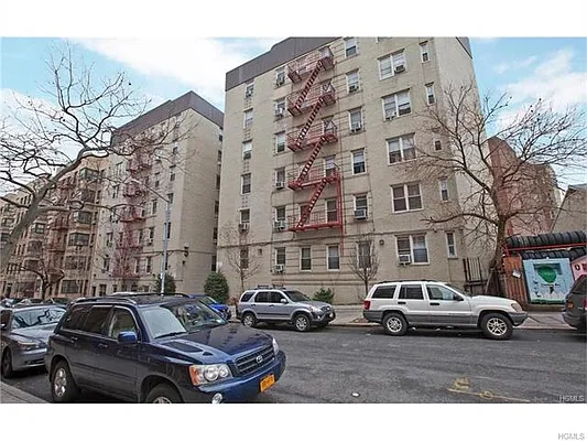 Sold by NY Future Homes Realty Co | media 3