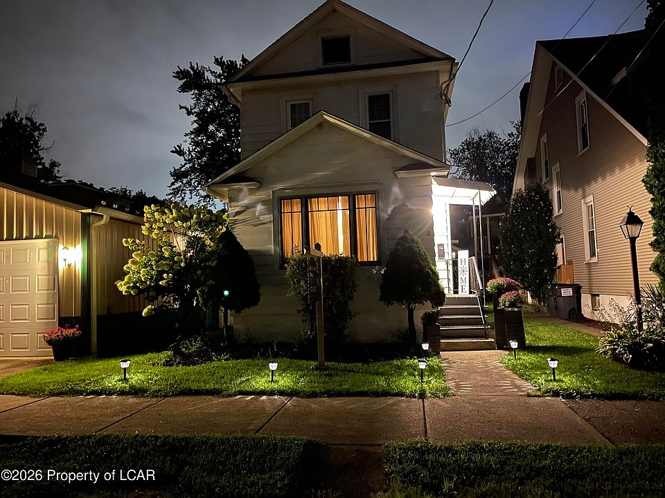 1st image of 107 Washington St