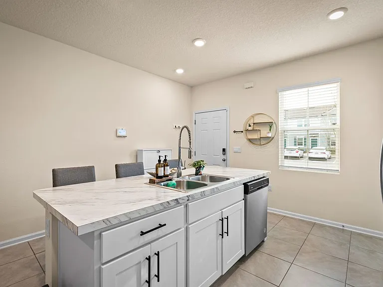 2877 Mule Deer Cir — Photo 8