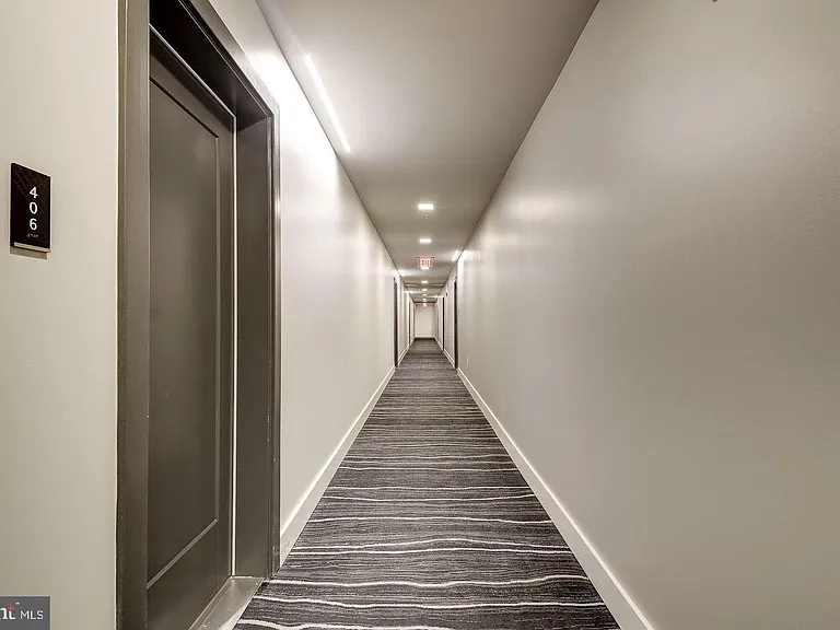 1411 Key Blvd #406 — Photo 9