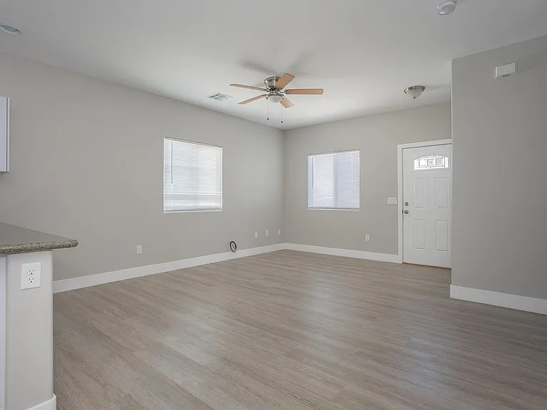 1561 S Dandelion St #1 — Photo 13