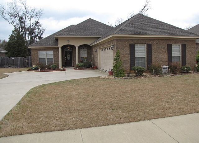 Welcome to 9736 Helmsley Circle