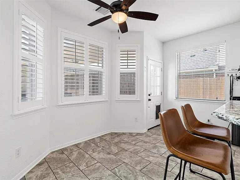 4710 Devonberry Ln — Photo 4