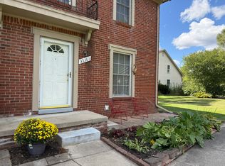 35389 Tall Oaks Dr, Sterling Heights, MI 48312