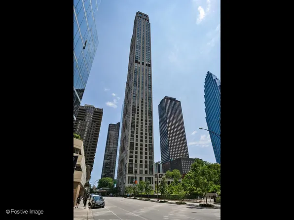 451 E Grand Ave #4107, Chicago, IL 60611