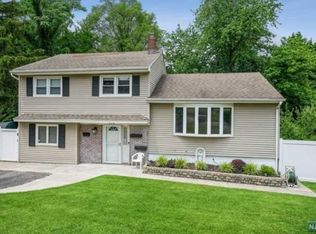 598 Lorraine Ct, Englewood, NJ 07631