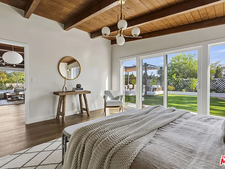 4600 Don Quixote Dr — Photo 34