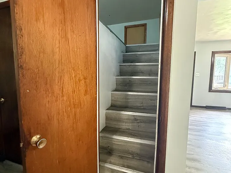 2021 W Water St — Photo 5