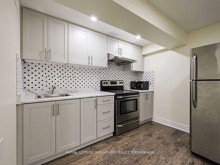 5955 Leeside Cres #BASEMENT — Photo 17