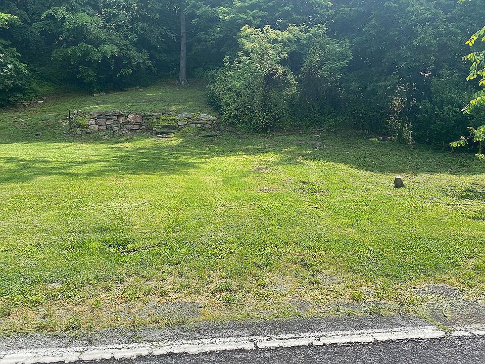 2nd image of 21326 Creek Side Dr SW