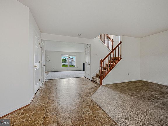 5th image of 16 Alice Ct