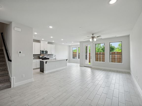 7th image of this home