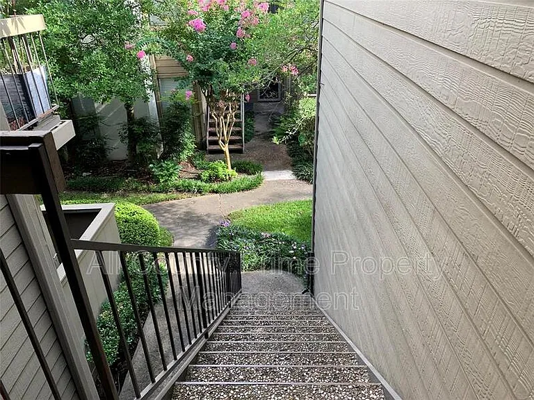 10049 Westpark Dr #168 — Photo 30