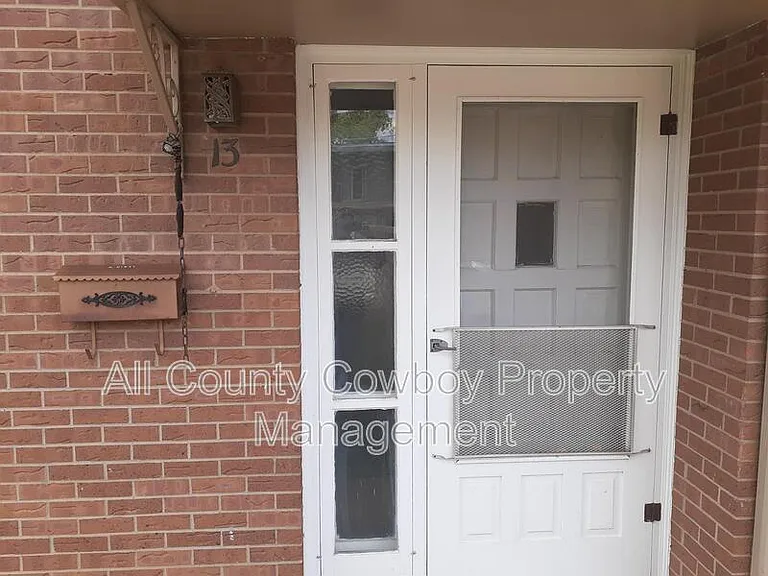 1000 E Garfield St #13 — Photo 13