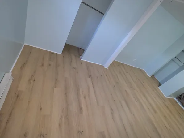 323 N Vine St, Mount Carmel, PA 17851