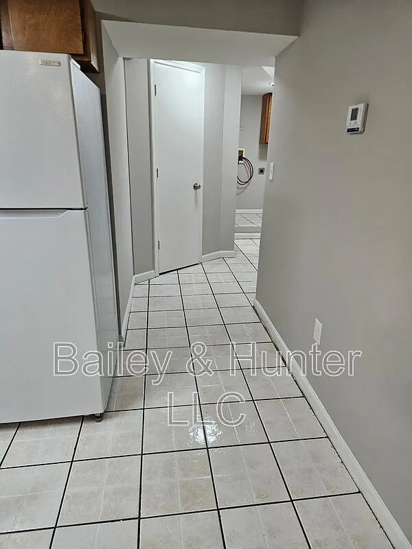 2 bed, 1.0 bath, $1,484 — Photo 4