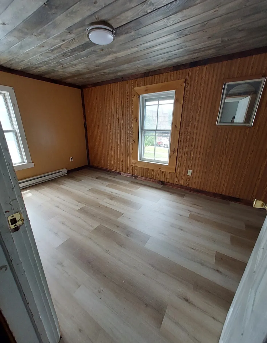 Building Photo - 219 Keuka St