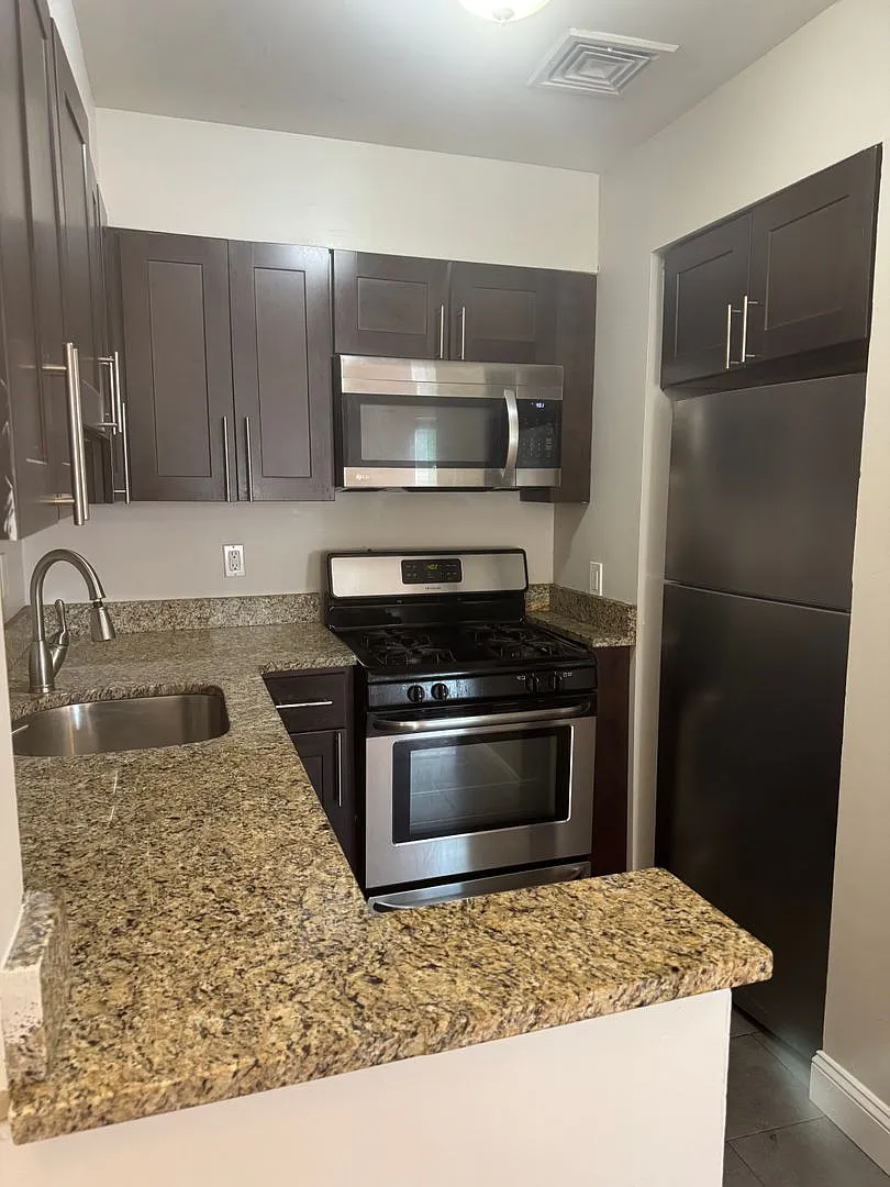 780 - Wayne Street Realty, Llc — Photo 2