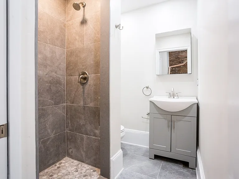 45 Clarendon St #0 — Photo 13