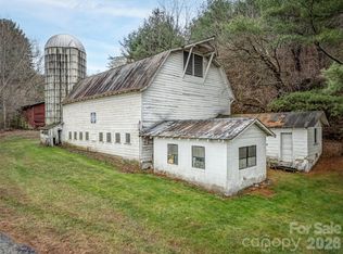 896 Newfound Rd, Leicester, NC 28748