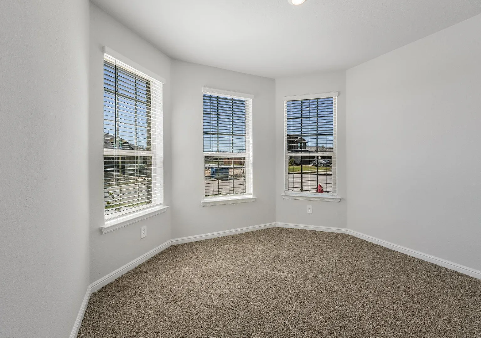 191 Greenhill Trail — Photo 2