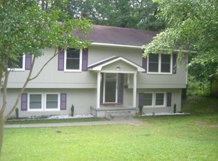 714 Shadowlawn Dr, Fayetteville, NC 28303