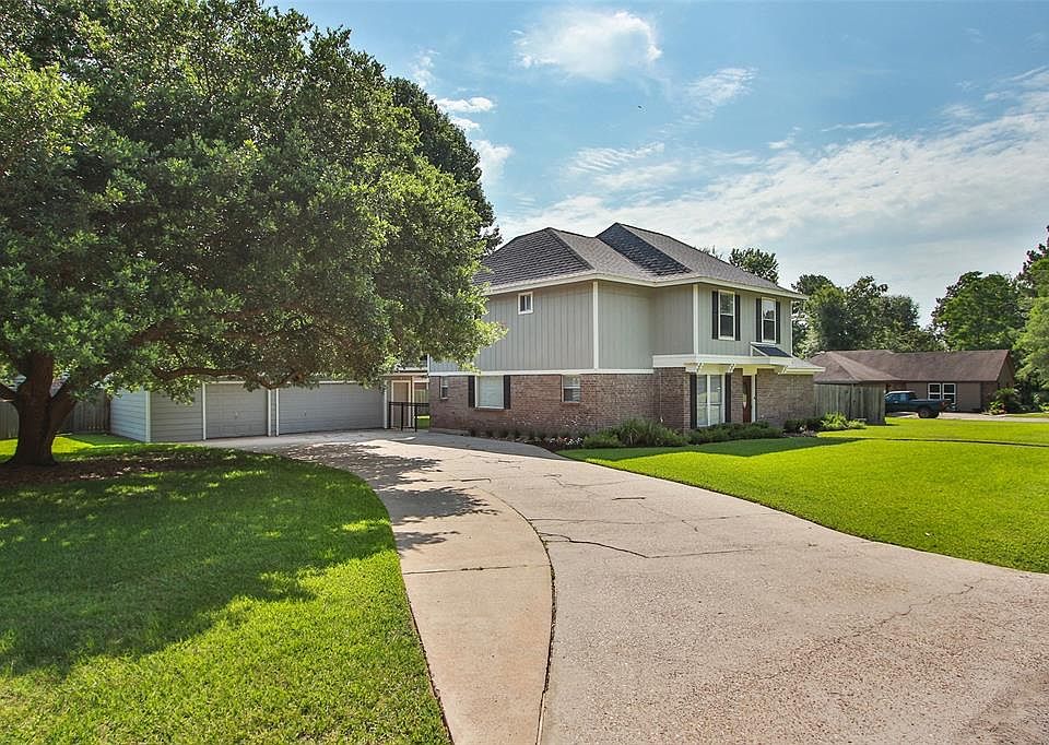 1st image of 318 Odessa Dr