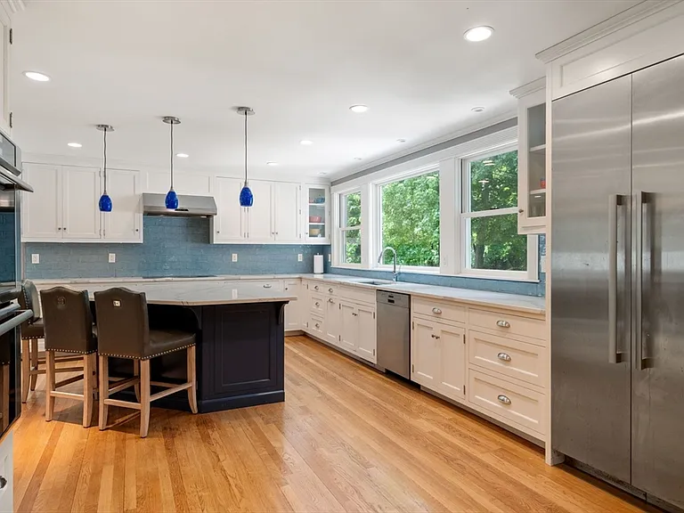 230 Follen Rd — Photo 11