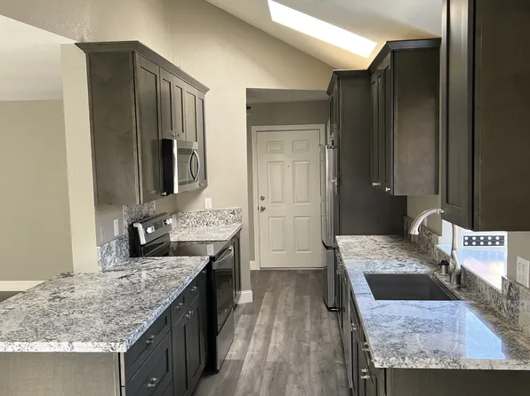 1300 Jarrell Ct APT C, Modesto, CA 95355