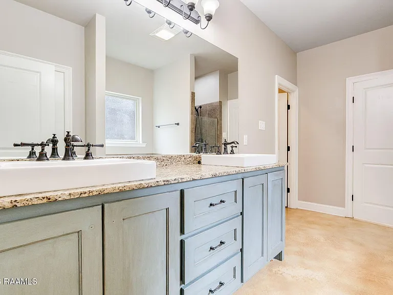 205 Quiet Bluff Dr — Photo 9