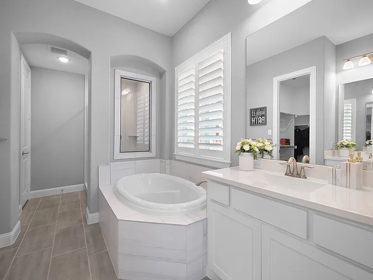 731 Drummond Dr — Photo 20
