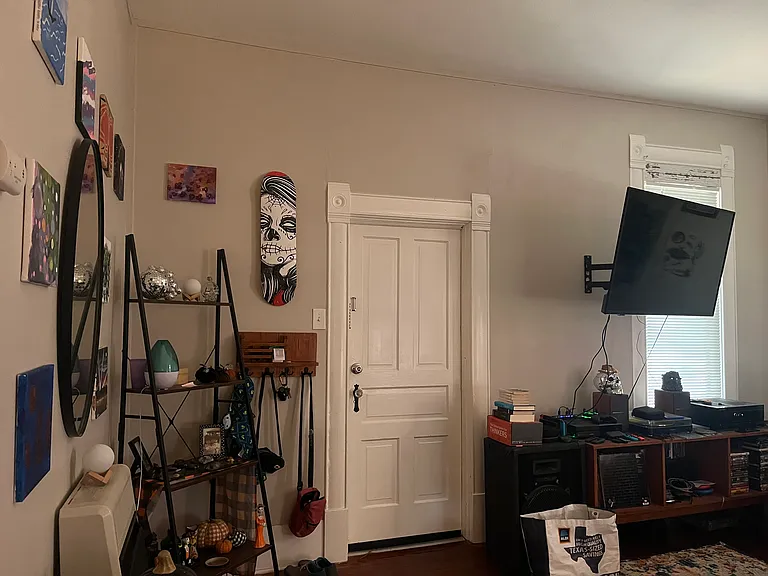 1710 Bolivar St — Photo 5