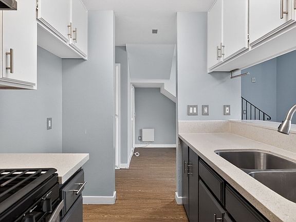3rd image of 533 E 11th St APT 16