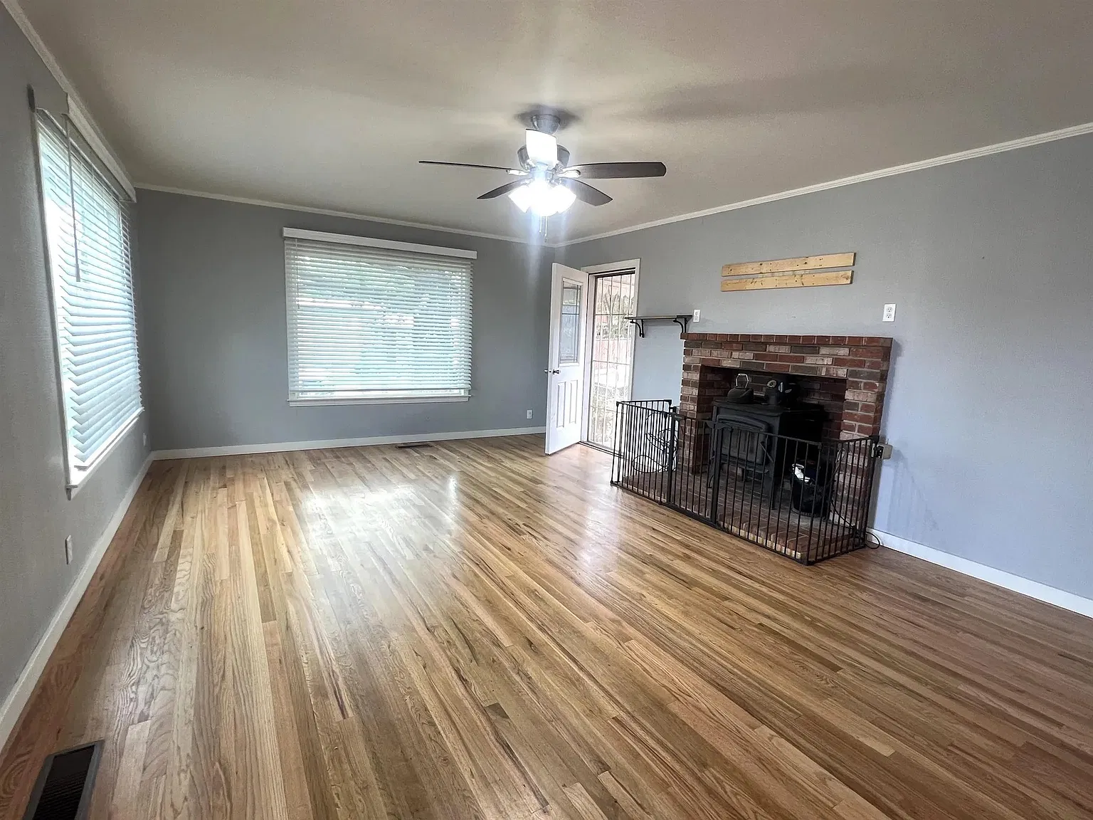3/2 home in Yreka! — Photo 3