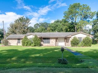 2410 Lynn Dr, Pearland, TX 77581