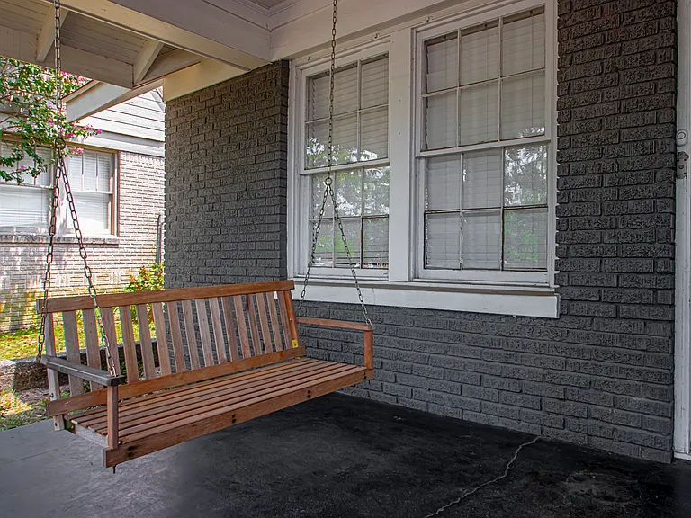1801 N Polk St — Photo 40