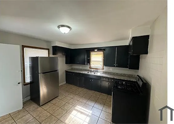 3 bed, 1224 sqft, $1,720 — Photo 3