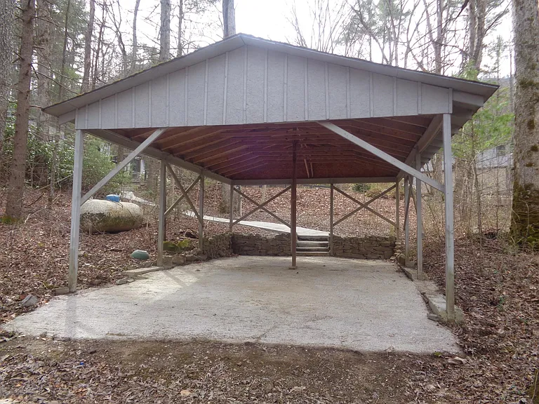 147 Lail Ln — Photo 7