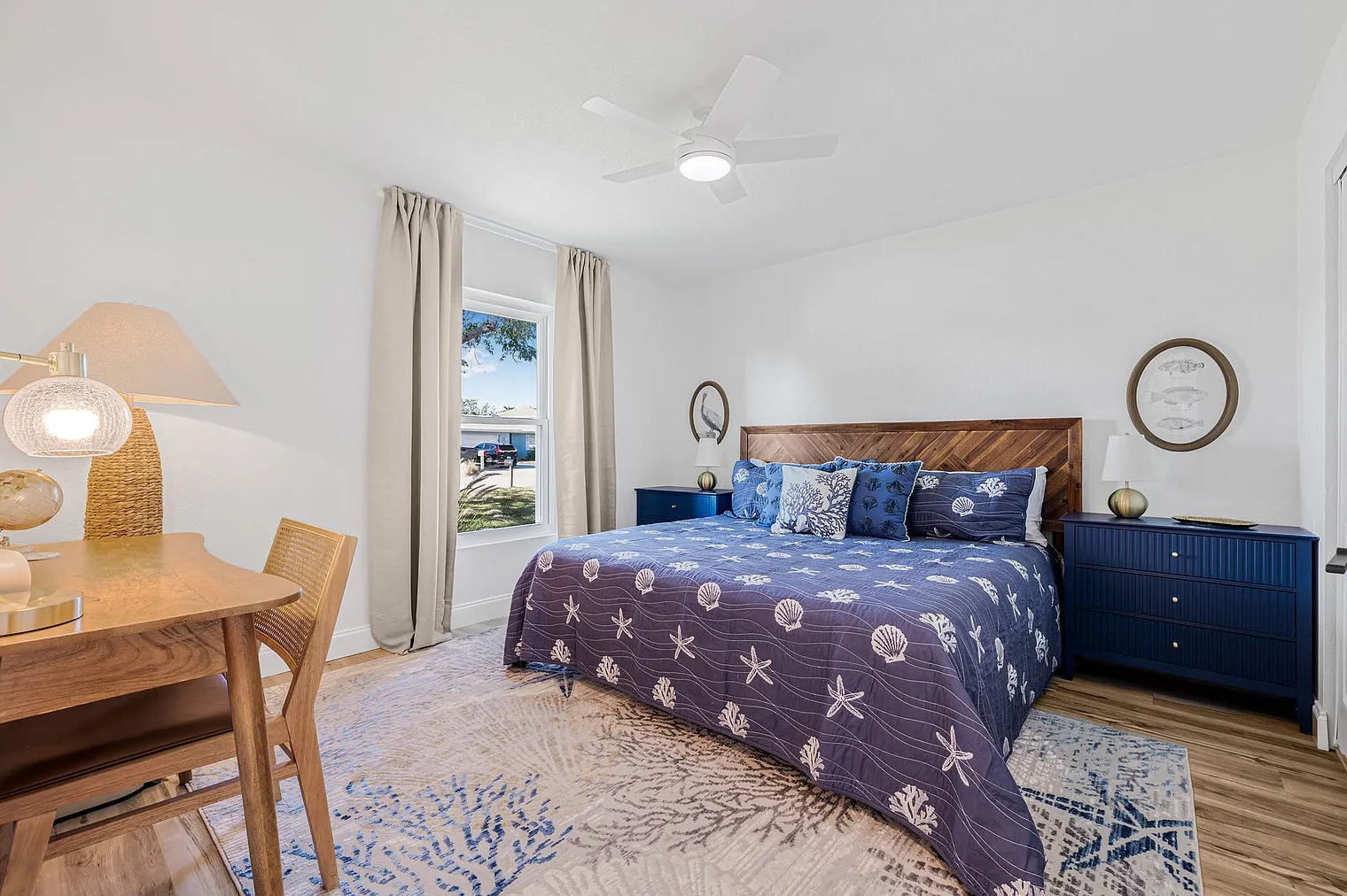 4 bed, 2.0 bath, 1593 sqft, $5,592 — Photo 4