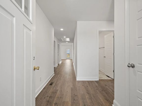 4th image of 1232 Iris Glen Dr
