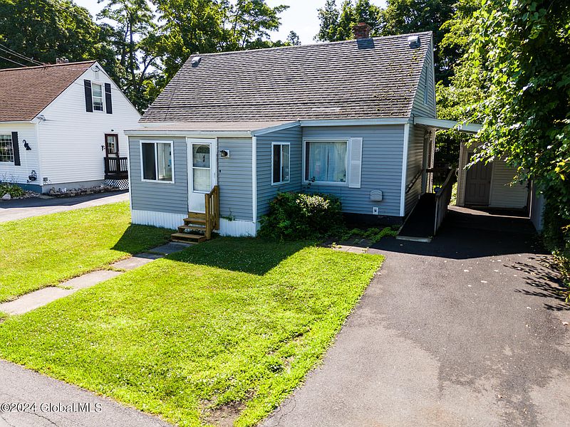 4th image of 44 Fox Avenue