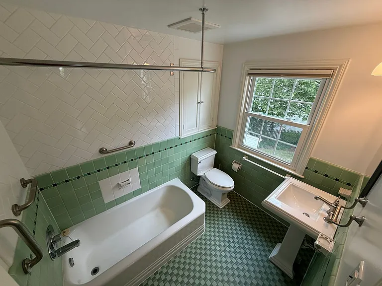 5200 Massachusetts Ave — Photo 21