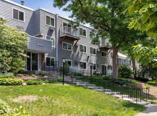 333 8th St SE APT 101, Minneapolis, MN 55414