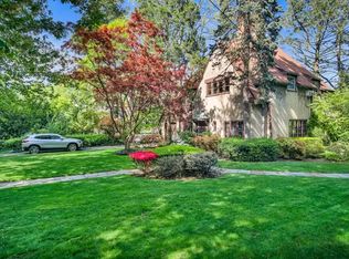 300 College Rd, Bronx, NY 10471