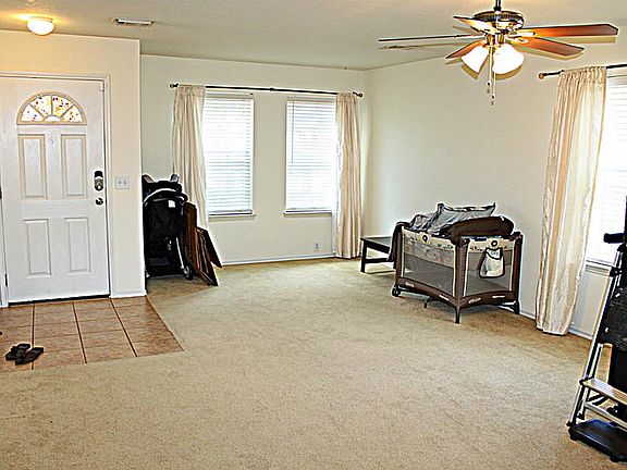 4th image of 19427 Orchard Mill Ln