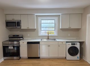 40 Maple Pl #2, Middletown, CT 06457