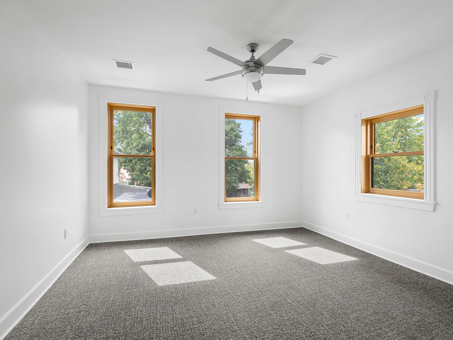 1 bed, 819 sqft, $1,200 — Photo 4